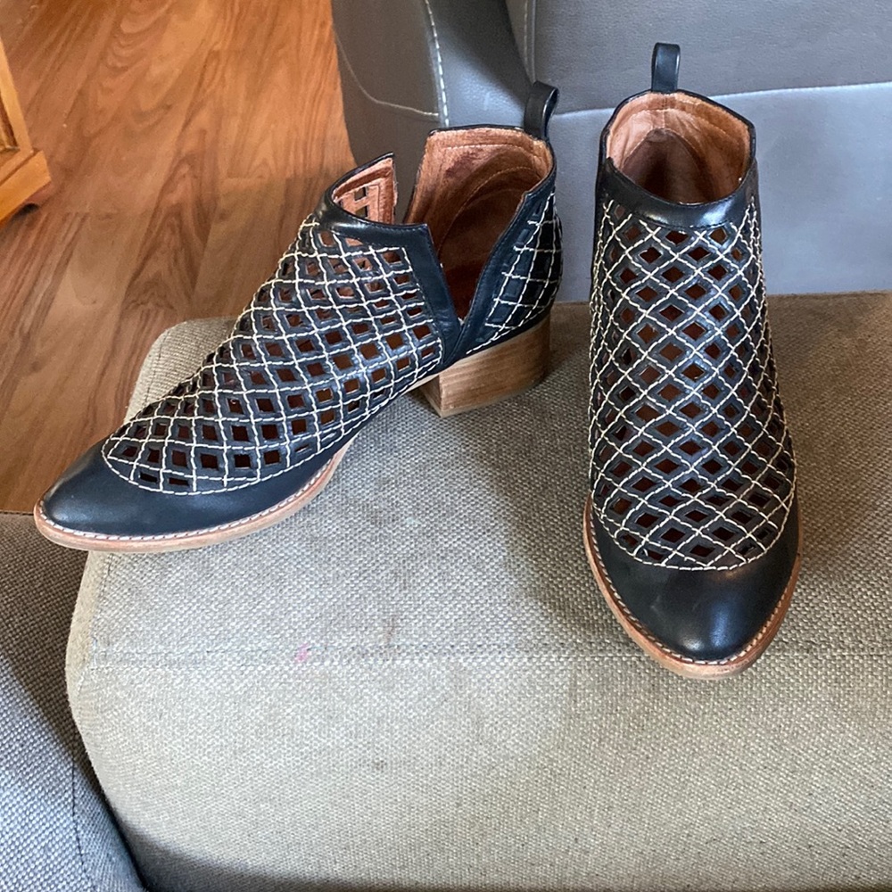 Jeffery Campbell Taggart Booties - Size 9